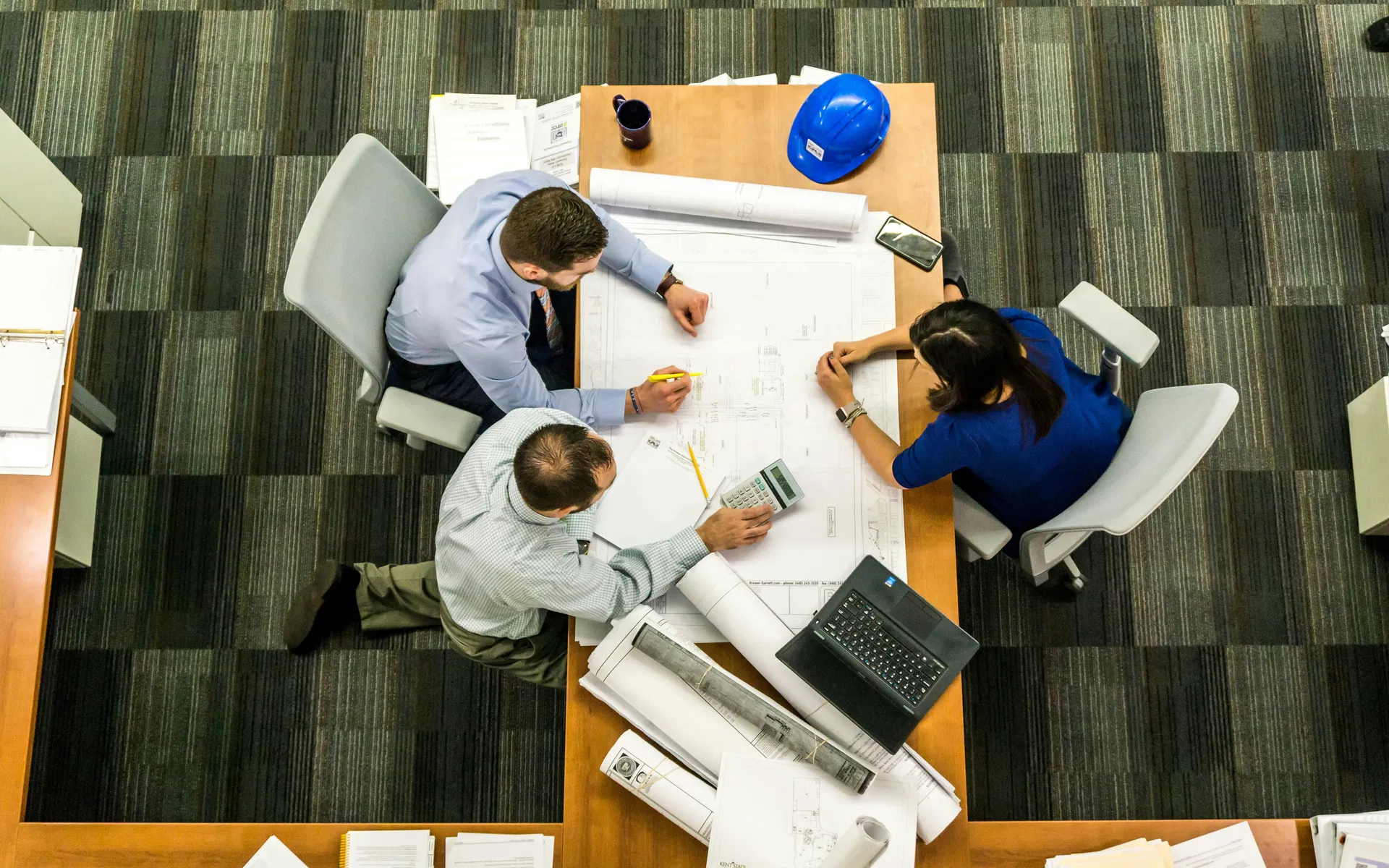 Complete Guide to Printing Plans: Methods, Costs & Best Practices 2025